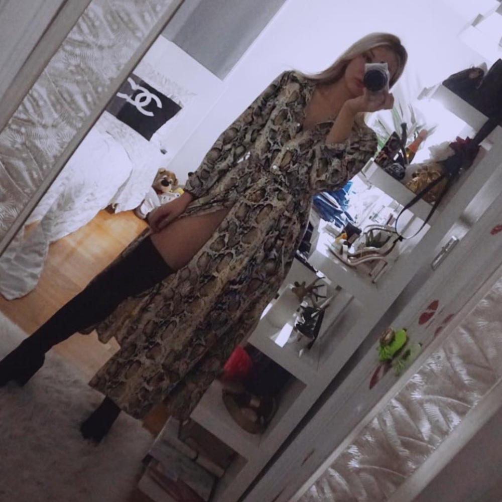 🐍 snake skin  chic button up maxi dress with belt